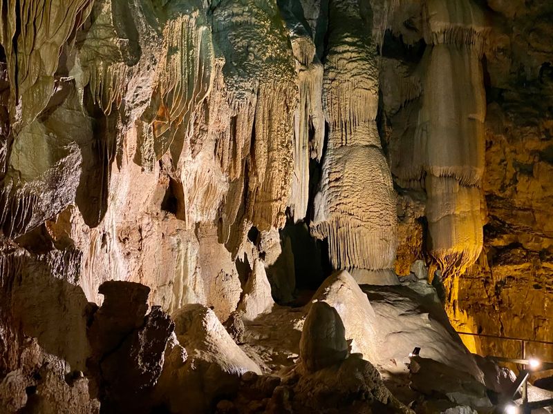 Lost World Caverns, Lewisburg, West Virginia Lost World Caverns, Lewisburg, West Virginia