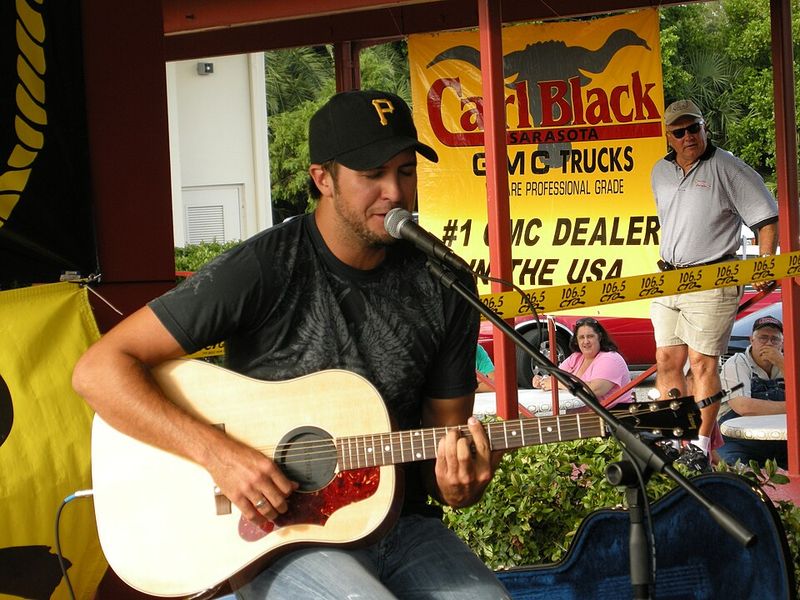 Luke Bryan - Peanut Farm Kid from Leesburg, Georgia Luke Bryan - Peanut Farm Kid from Leesburg, Georgia