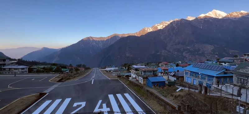 Lukla Style Mountain Gateways