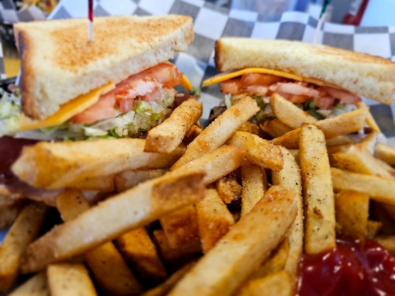 Lunch Favorites Beyond the Breakfast Hour Lunch Favorites Beyond the Breakfast Hour