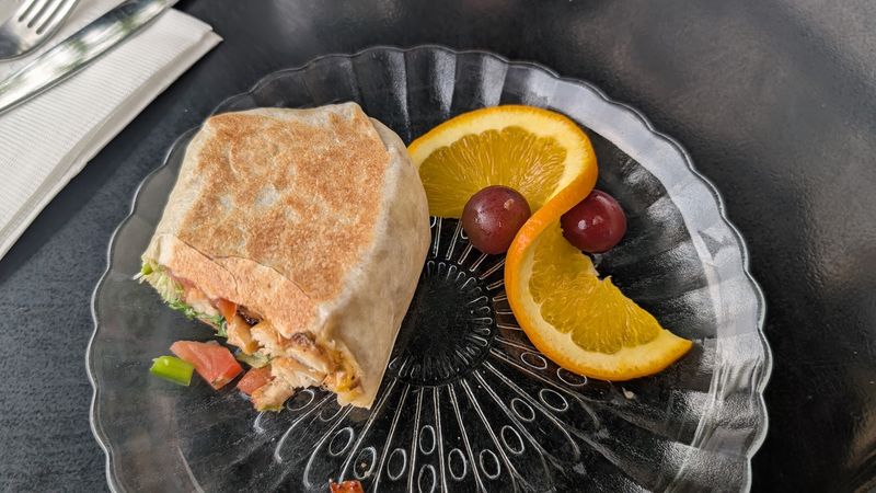 Lunch Options That Hold Their Own