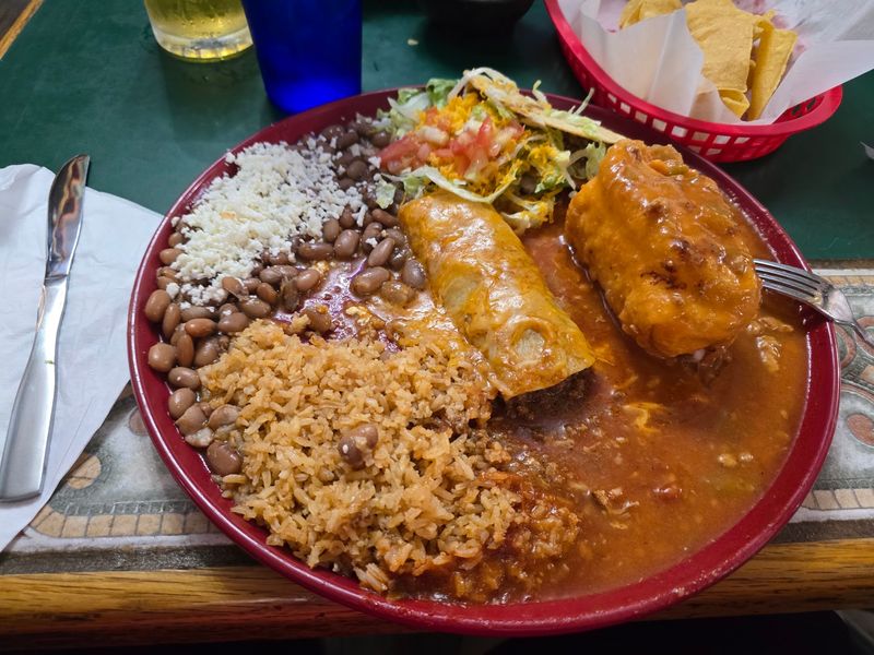 Lunch Specials That Make the Midday Meal Worth Planning Around Lunch Specials That Make the Midday Meal Worth Planning Around