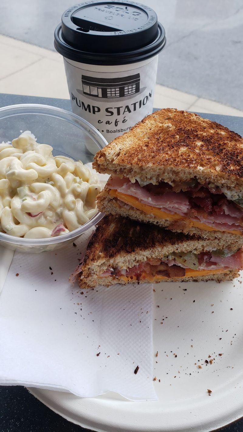 Lunch That Earns Its Reputation Lunch That Earns Its Reputation