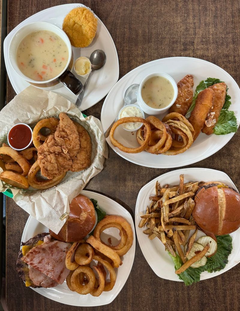 Lunch and Dinner Worth Staying For Lunch and Dinner Worth Staying For
