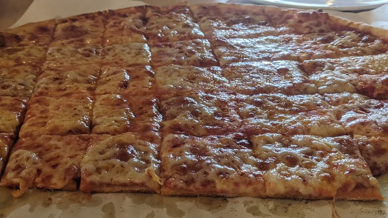Mac and Cheese Pizza: When Comfort Food Gets Creative Mac and Cheese Pizza: When Comfort Food Gets Creative