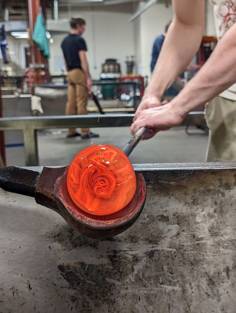 Making a Glass Paperweight With Your Own Hands Making a Glass Paperweight With Your Own Hands