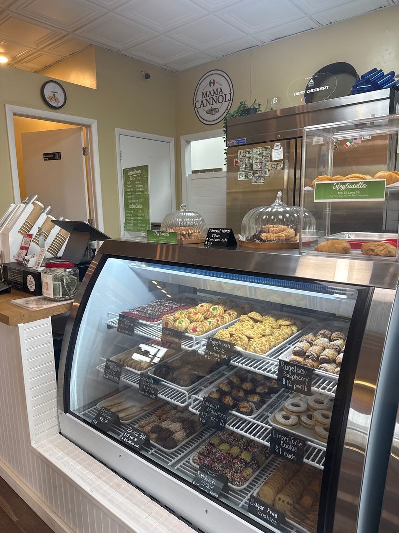 Mama Cannoli, South Daytona, FL