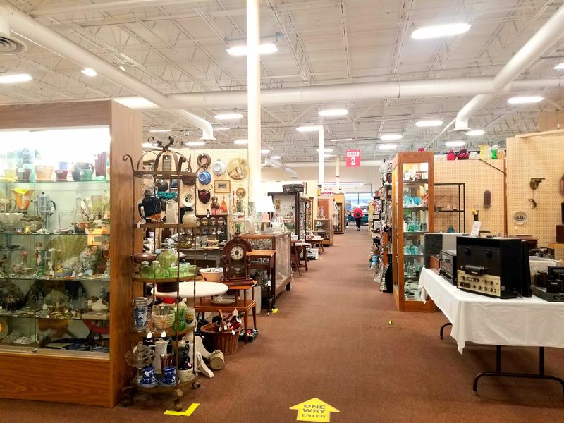 Medina Antique Mall, Medina, OH