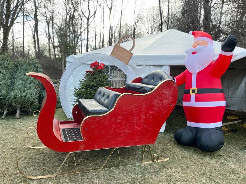 Meet Santa and Snap a Photo Meet Santa and Snap a Photo