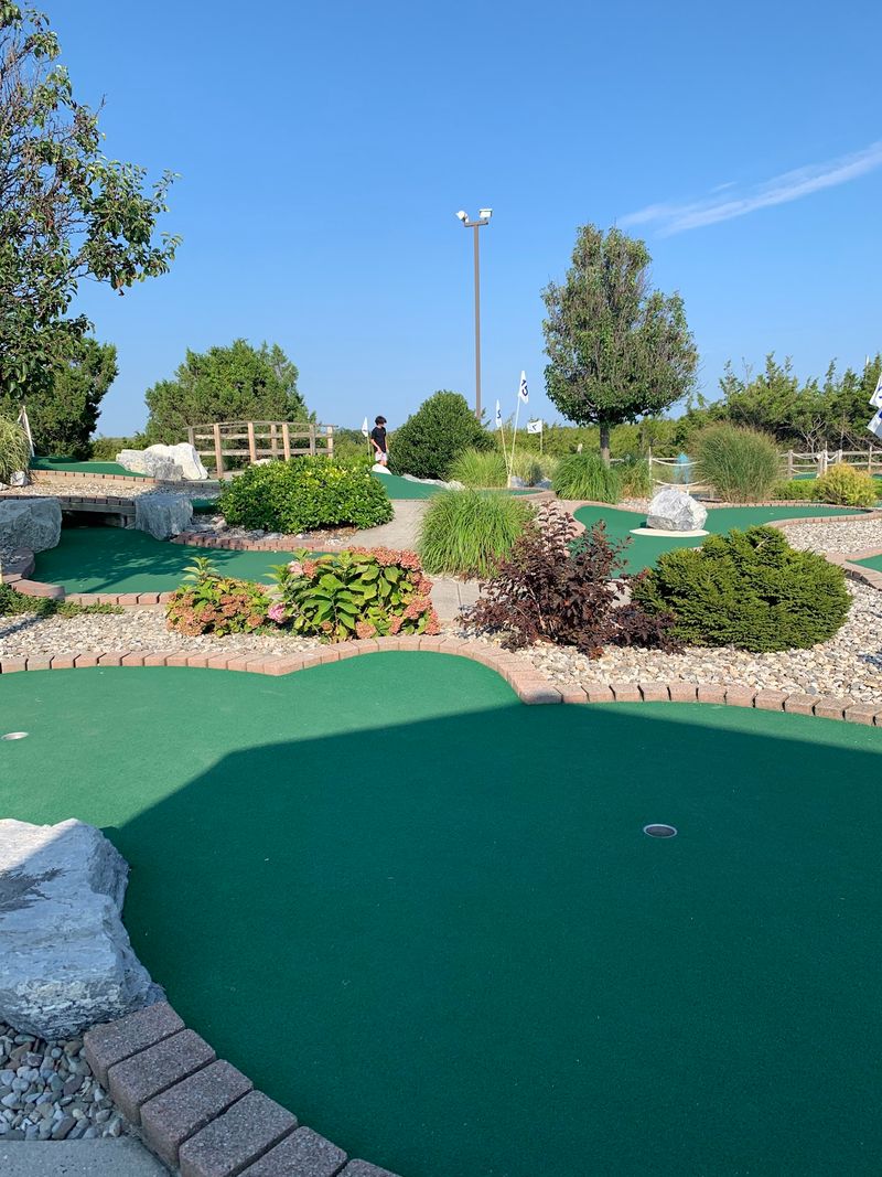 Mini Golf Beside The Beach Day Plan Mini Golf Beside The Beach Day Plan