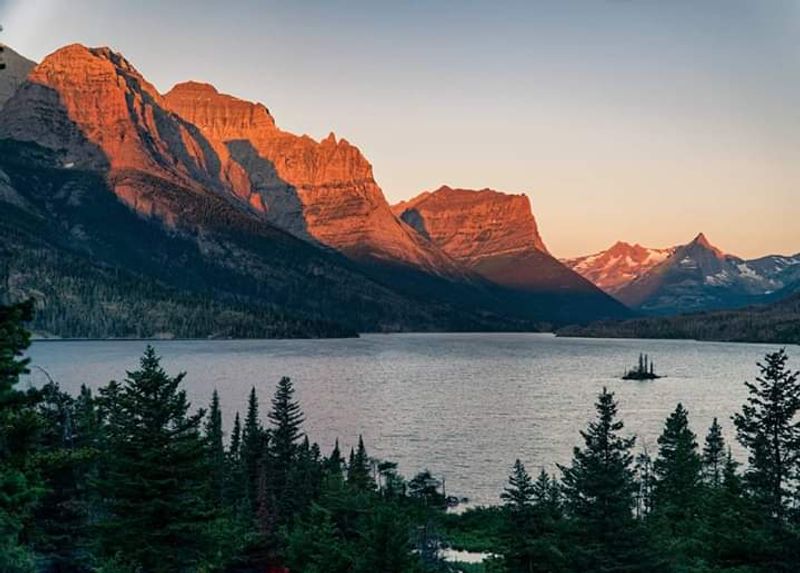 Montana, More Than 3,000 Lakes Montana, More Than 3,000 Lakes