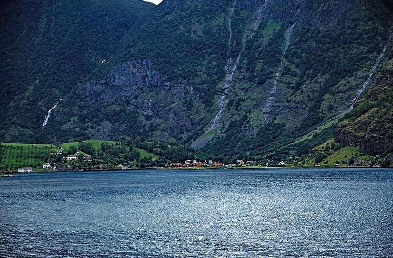 Naeroyfjord Cruise, Flam to Gudvangen, Norway Naeroyfjord Cruise, Flam to Gudvangen, Norway