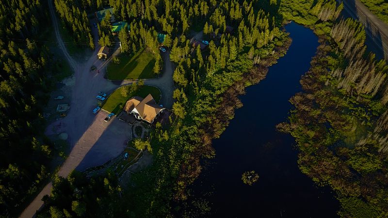 Nine Cabins, Thirty-Two Acres, and Zero Corporate Energy Nine Cabins, Thirty-Two Acres, and Zero Corporate Energy