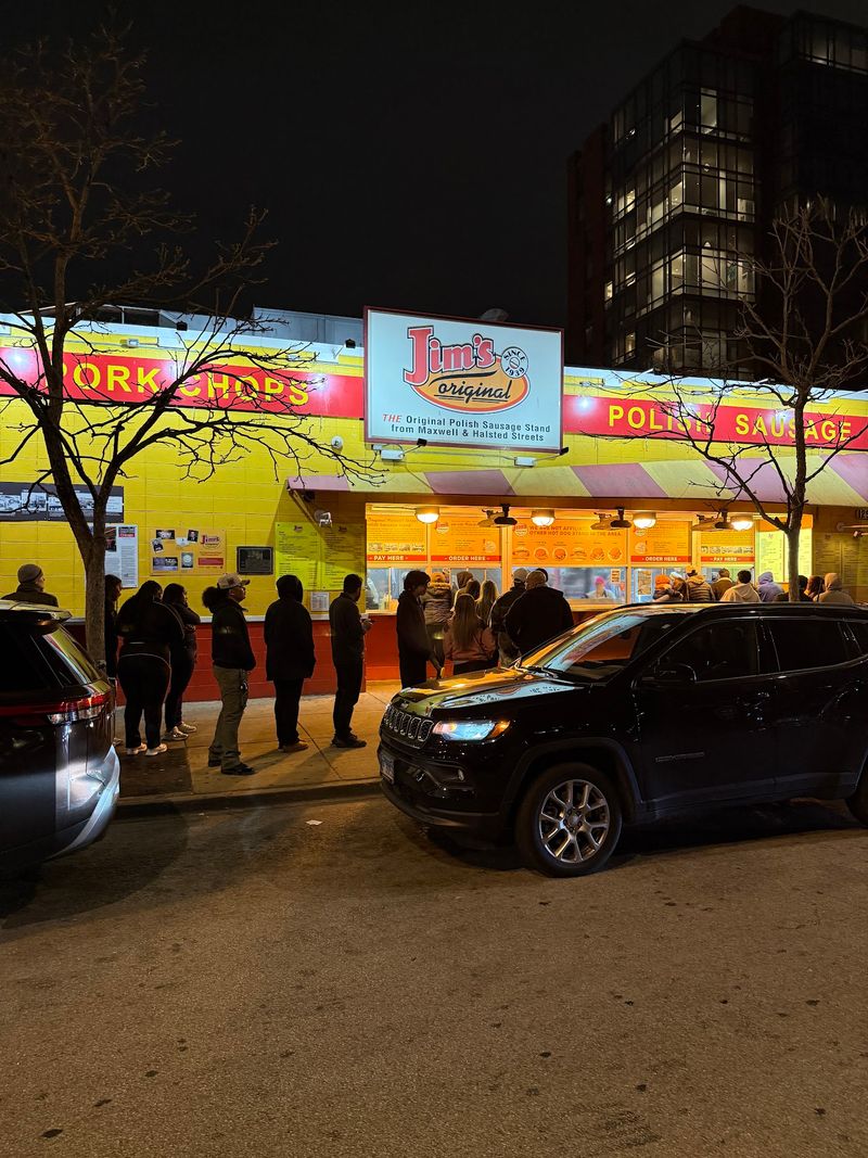 No Seats, No Problem - The Outdoor Counter Experience