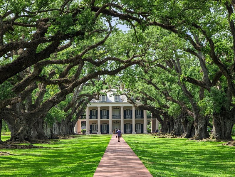 Oak Alley Plantation, Vacherie, Louisiana Oak Alley Plantation, Vacherie, Louisiana