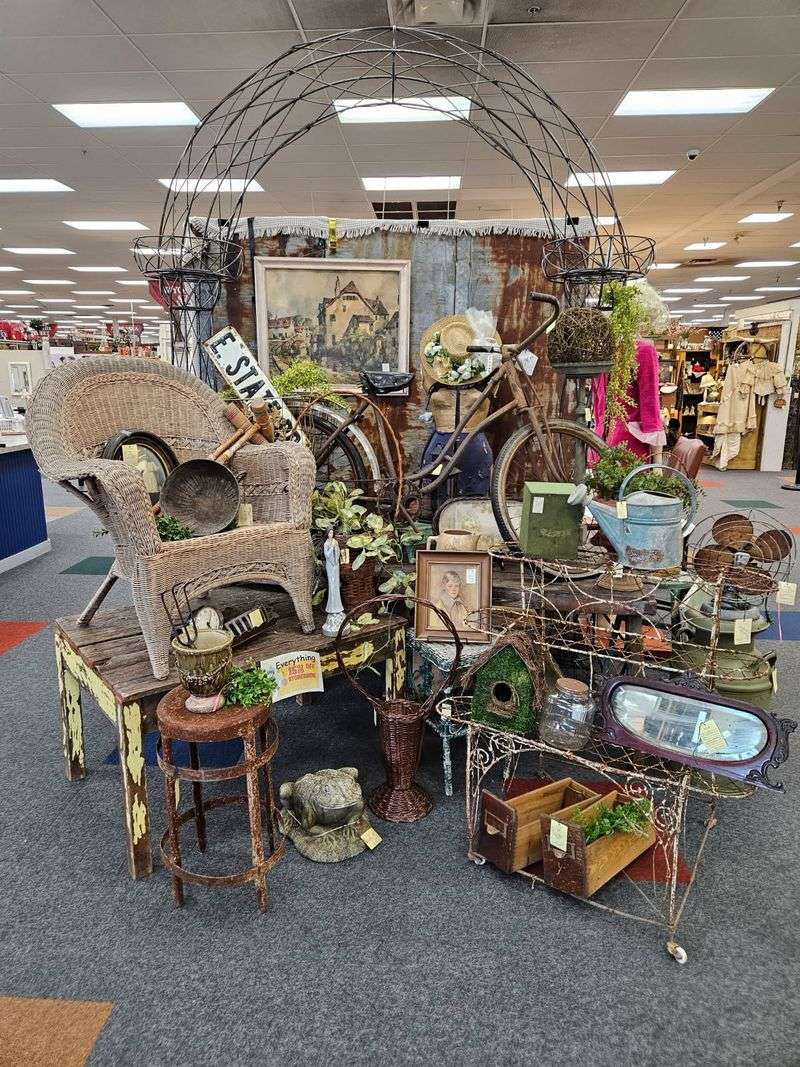 Ohio Valley Antique Mall, Fairfield, OH