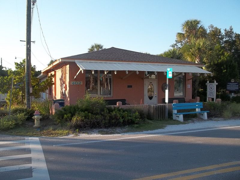 Old Florida Charm Along Pine Avenue Old Florida Charm Along Pine Avenue