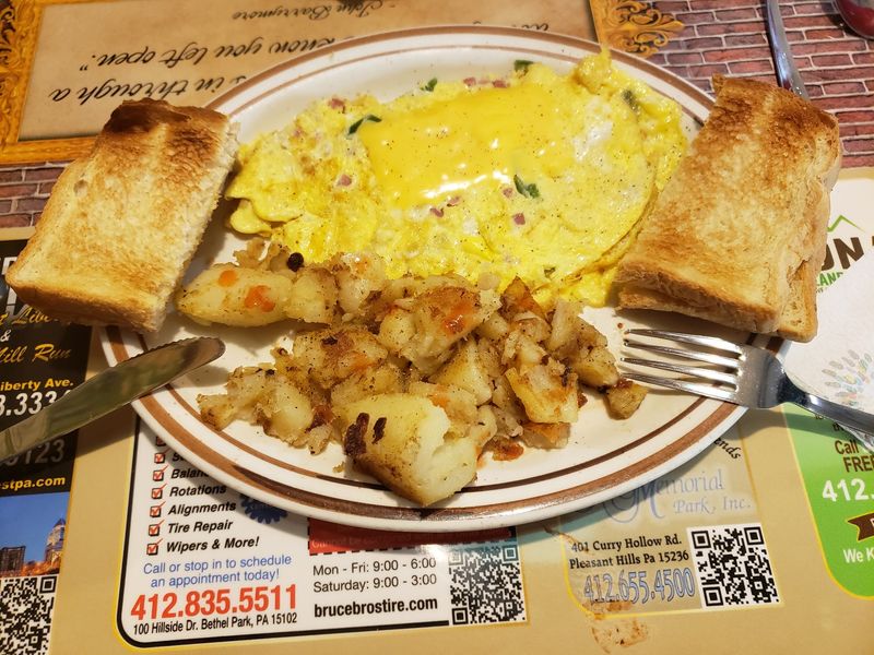 Omelettes Keep Things Filling and Familiar Omelettes Keep Things Filling and Familiar