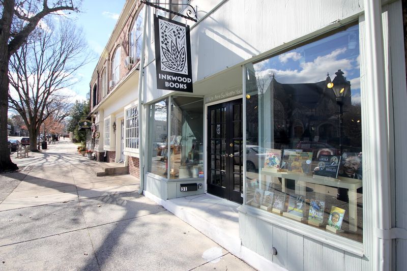 Online Ordering Without Losing The Storefront