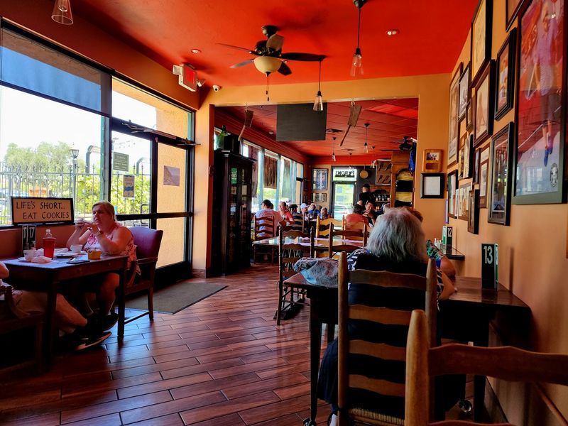Ordering, Hours, and What to Expect