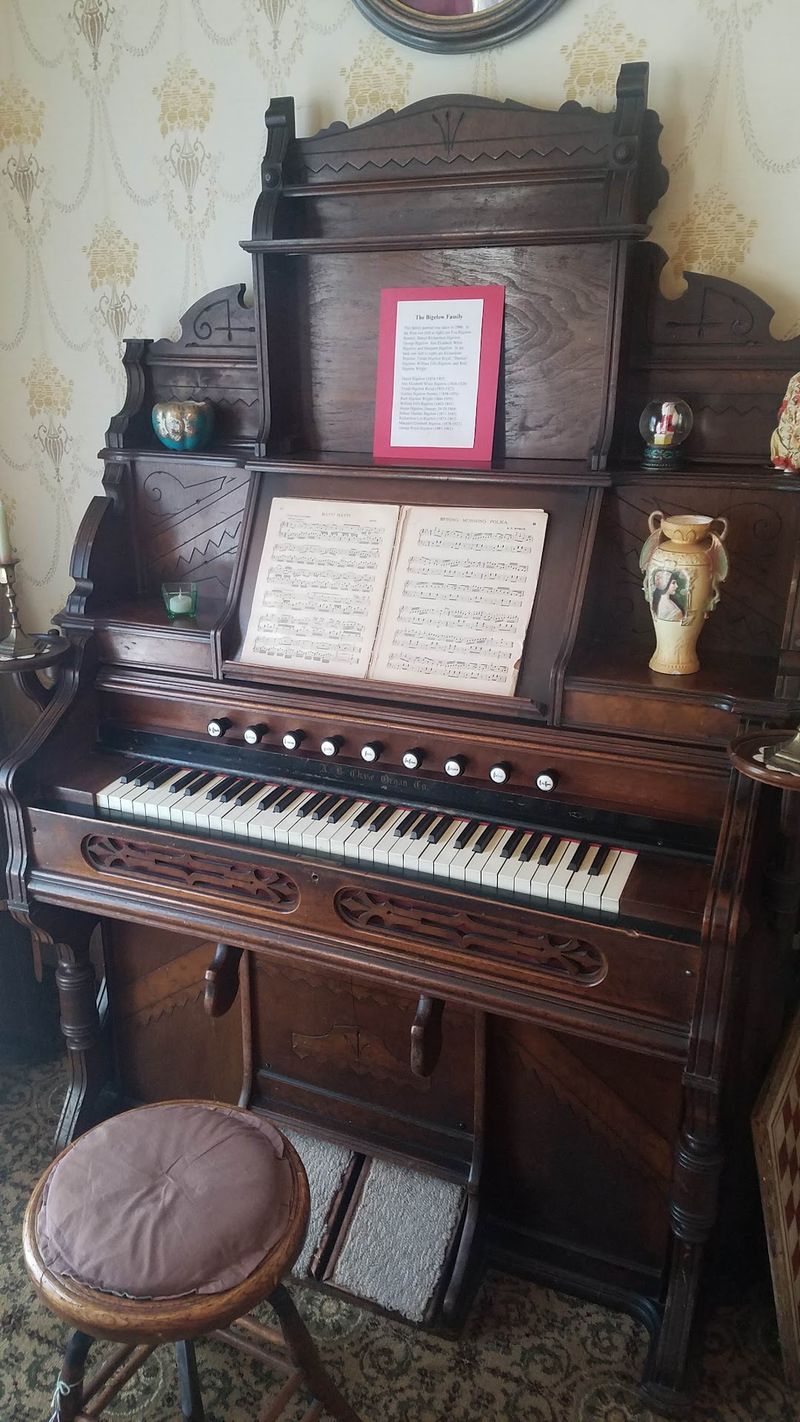 Original Furnishings That Never Left Original Furnishings That Never Left