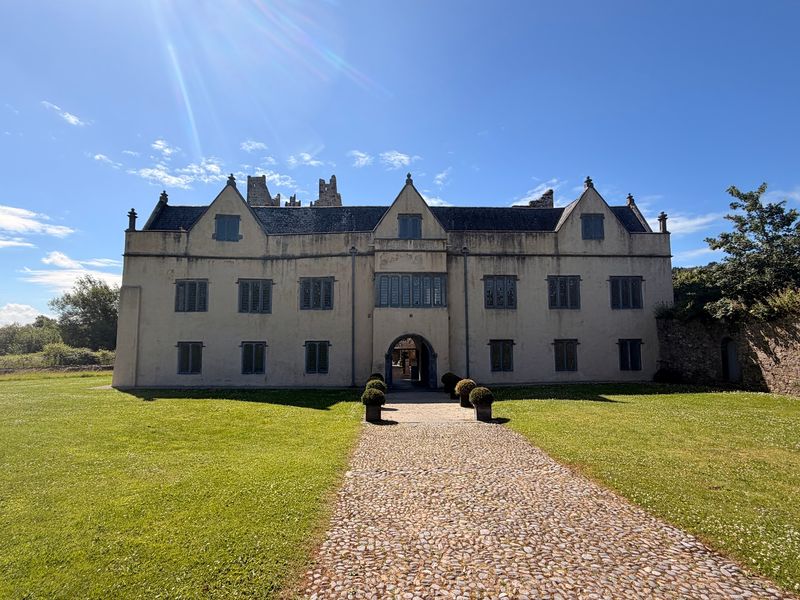 Ormond Castle, County Tipperary Ormond Castle, County Tipperary