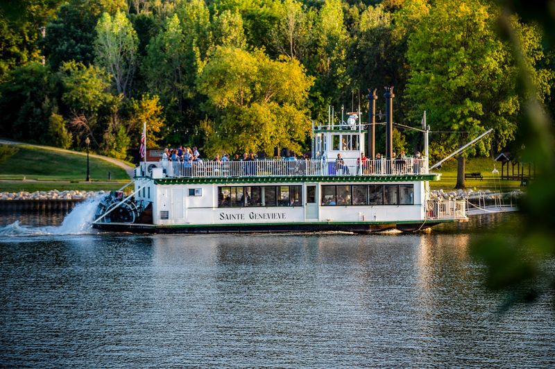 Ottawa, Illinois and the River That Sets the Stage Ottawa, Illinois and the River That Sets the Stage