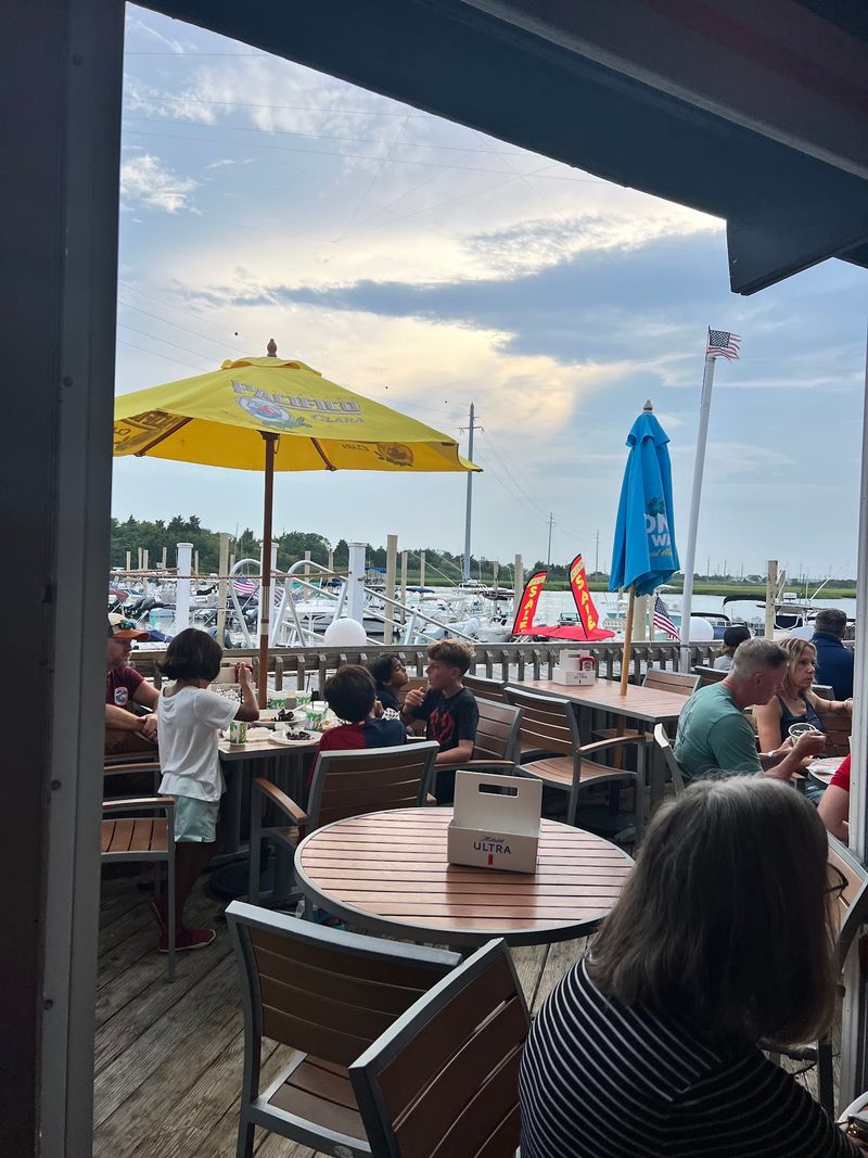 Outdoor Seating With a Dockside Personality Outdoor Seating With a Dockside Personality