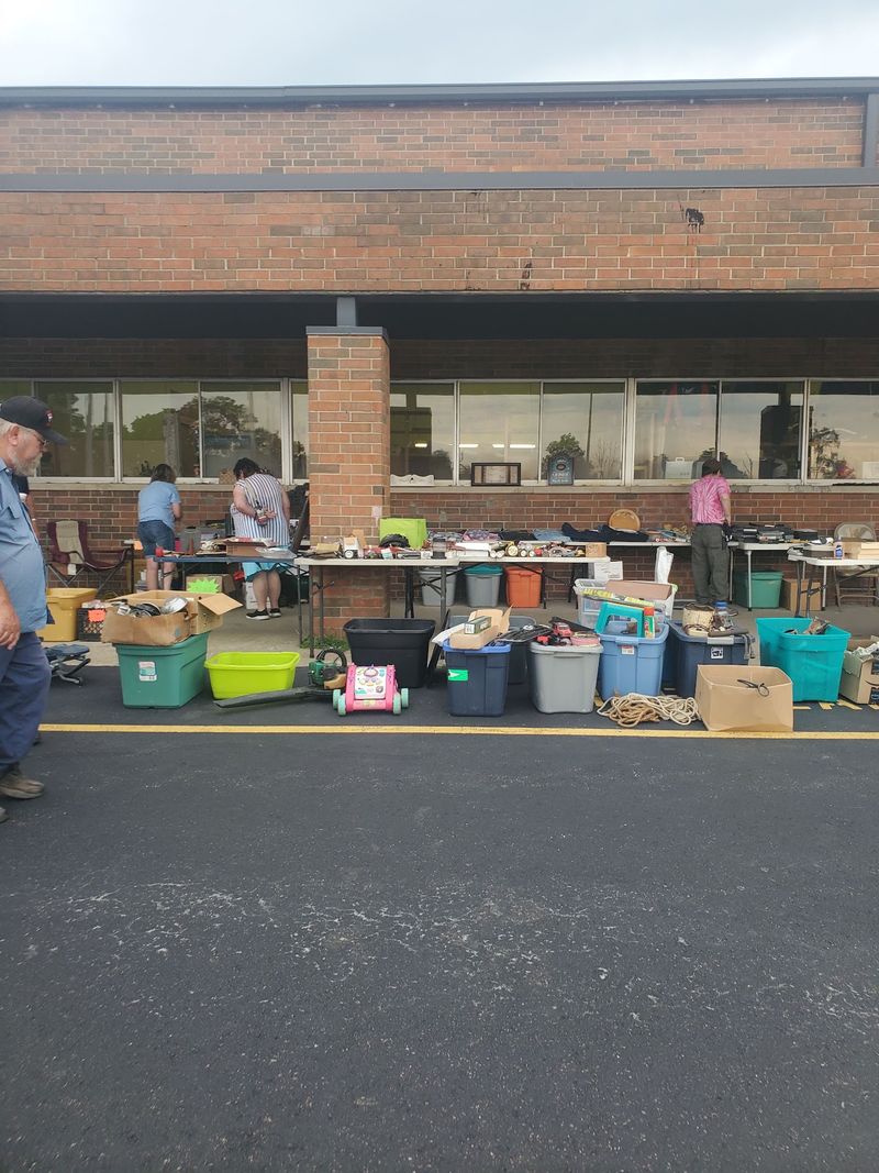 Outdoor Vendors and the Weekend Parking Lot Scene Outdoor Vendors and the Weekend Parking Lot Scene