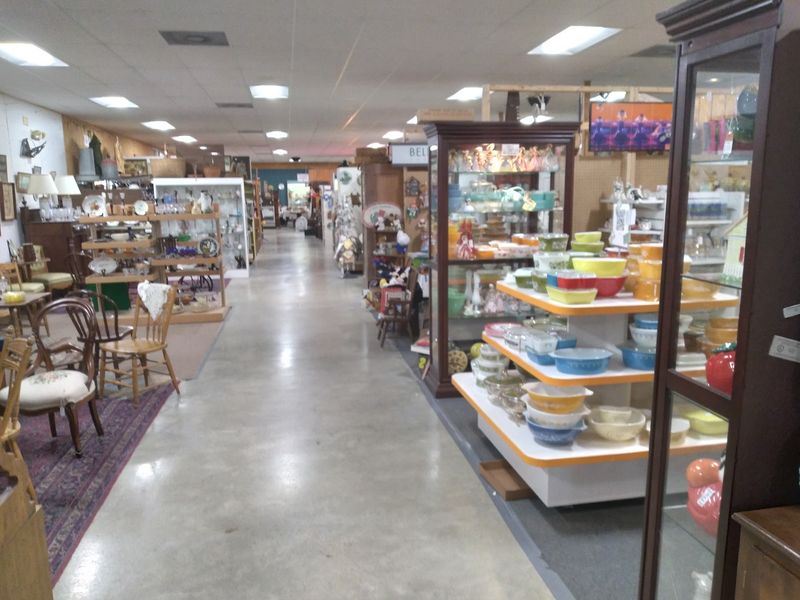Over 300 Dealers Under One Roof Over 300 Dealers Under One Roof