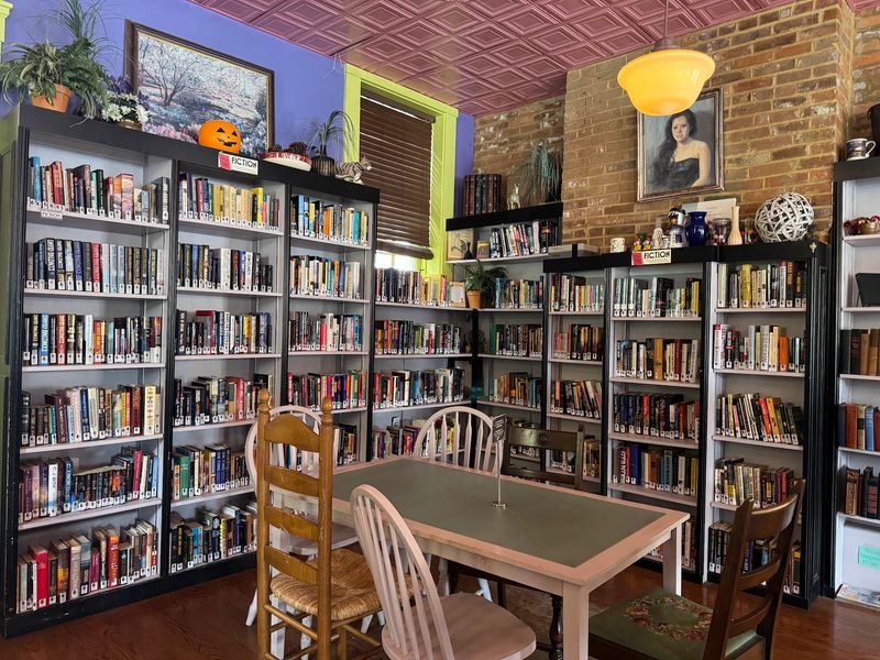 Over 5,000 Pre-Loved Books and the Joy of Finding the Right One Over 5,000 Pre-Loved Books and the Joy of Finding the Right One