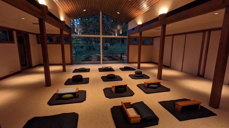 Overnight Retreats and Day-Use Stays Overnight Retreats and Day-Use Stays