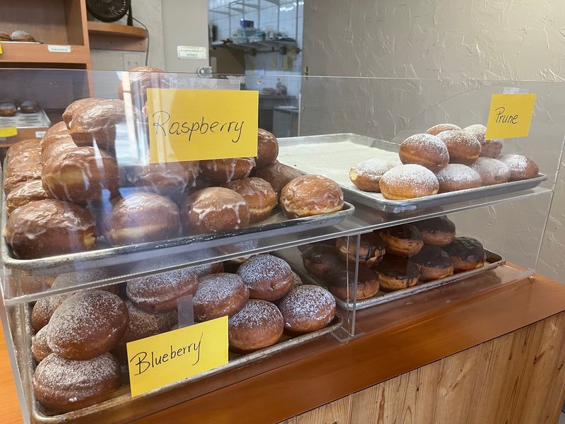 Paczki That Regulars Call the Best in Chicagoland Paczki That Regulars Call the Best in Chicagoland