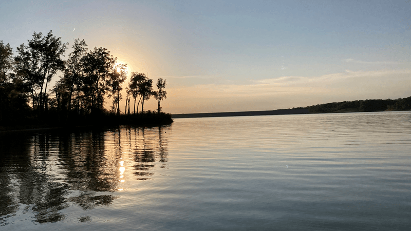 Paddling a Forgiving Lake Paddling a Forgiving Lake