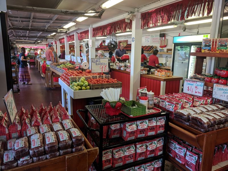 Parkesdale Farm Market, Plant City, FL Parkesdale Farm Market, Plant City, FL