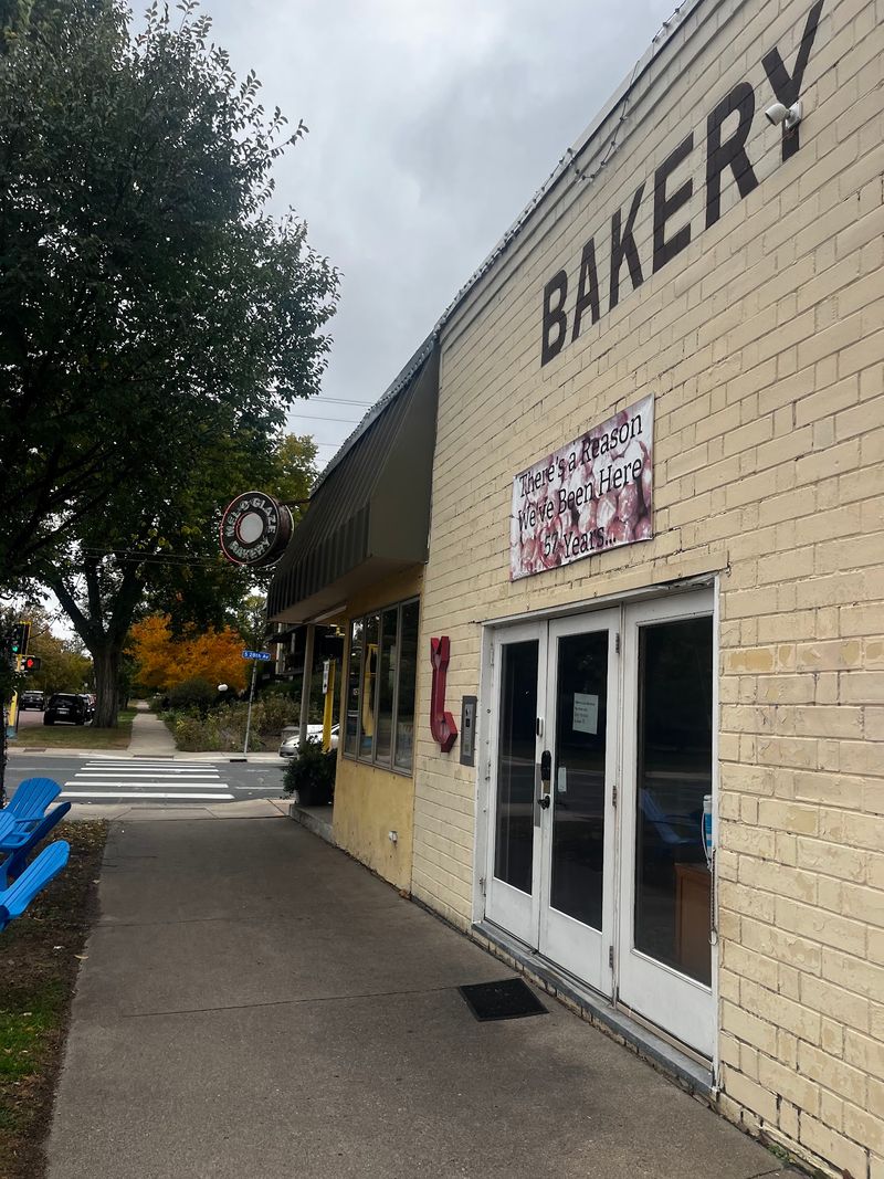 Parking and Getting to the Nokomis Neighborhood Location Parking and Getting to the Nokomis Neighborhood Location