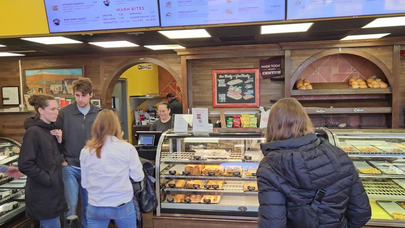 Perfect Pit Stop for Locals, Day Trippers, and Snowbirds Perfect Pit Stop for Locals, Day Trippers, and Snowbirds