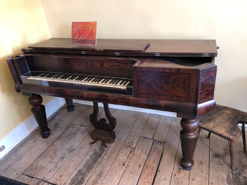 Pianos, Pottery, and the Details of Daily Life