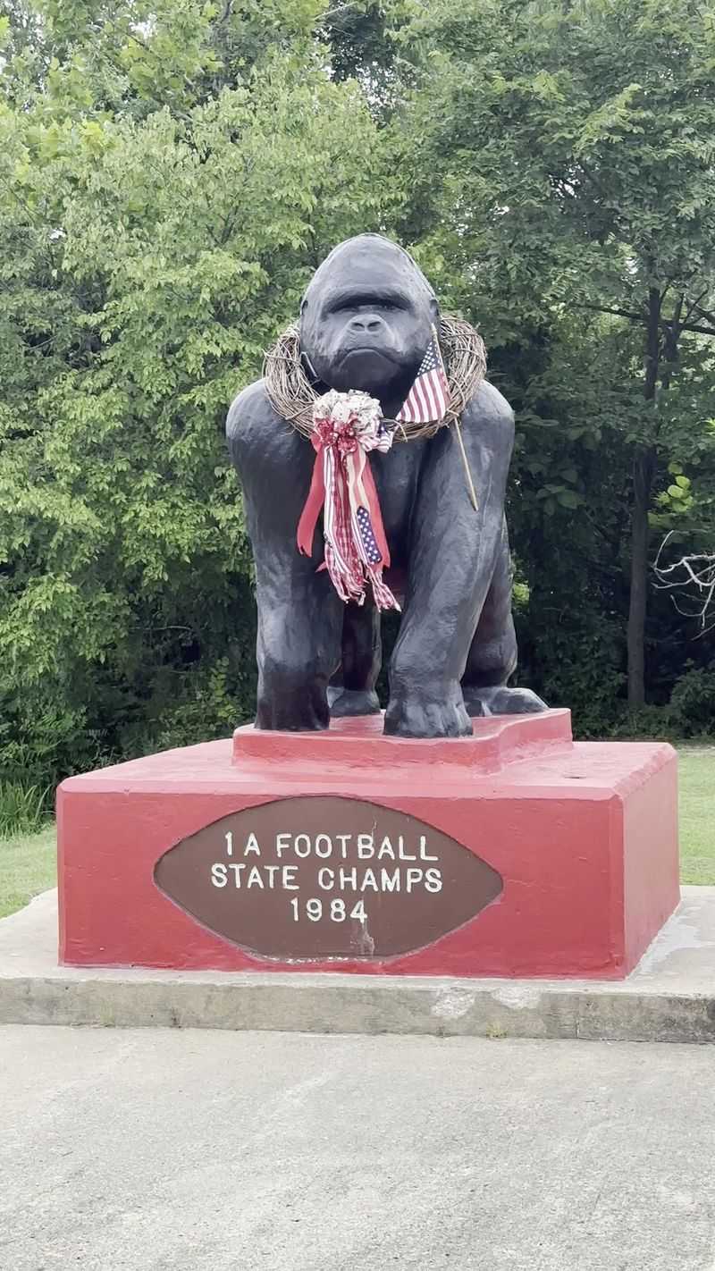 Picher Gorillas Statue, Picher, OK