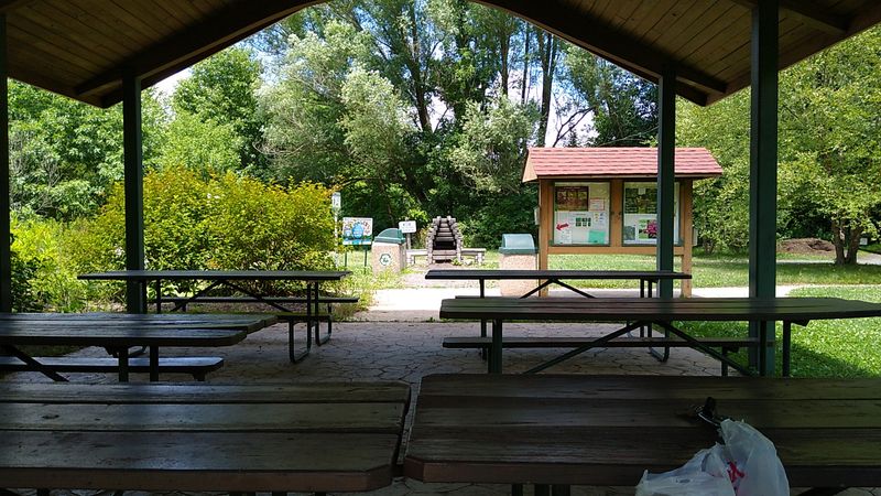 Picnic Spots and a Pavilion Worth Claiming Picnic Spots and a Pavilion Worth Claiming