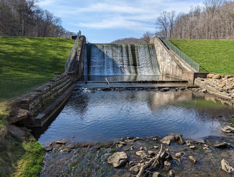 Picnics by the Creek and Dam Picnics by the Creek and Dam