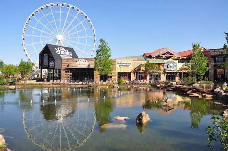 Pigeon Forge, Great Smoky Mountains, Tennessee Pigeon Forge, Great Smoky Mountains, Tennessee
