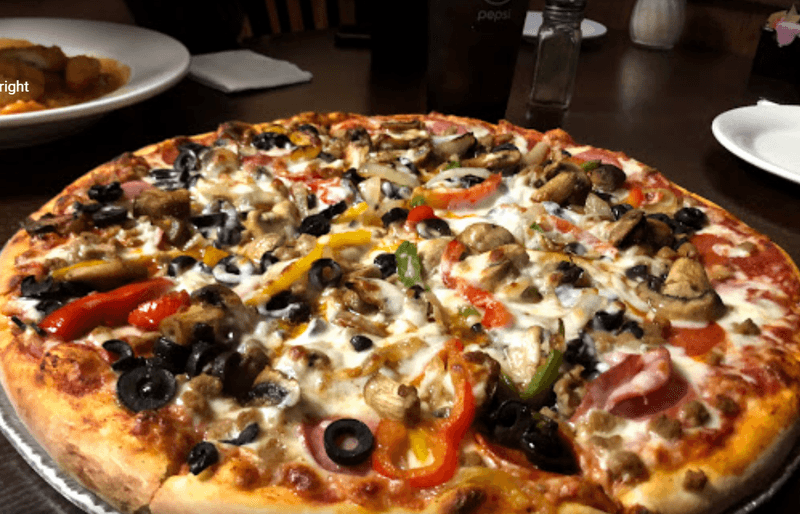 Pizza Worth Ordering in a Pasta-Forward Restaurant Pizza Worth Ordering in a Pasta-Forward Restaurant