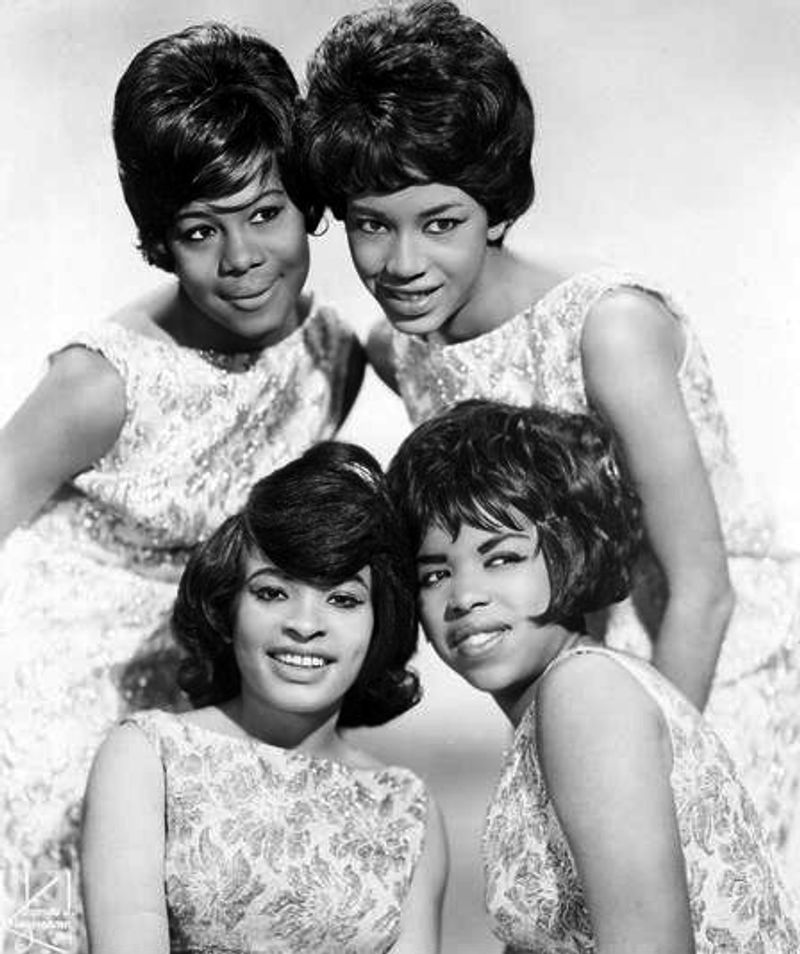Please Mr. Postman - The Marvelettes (1961) and The Carpenters (1975)