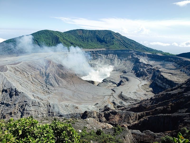 Poas Volcano, Costa Rica Poas Volcano, Costa Rica