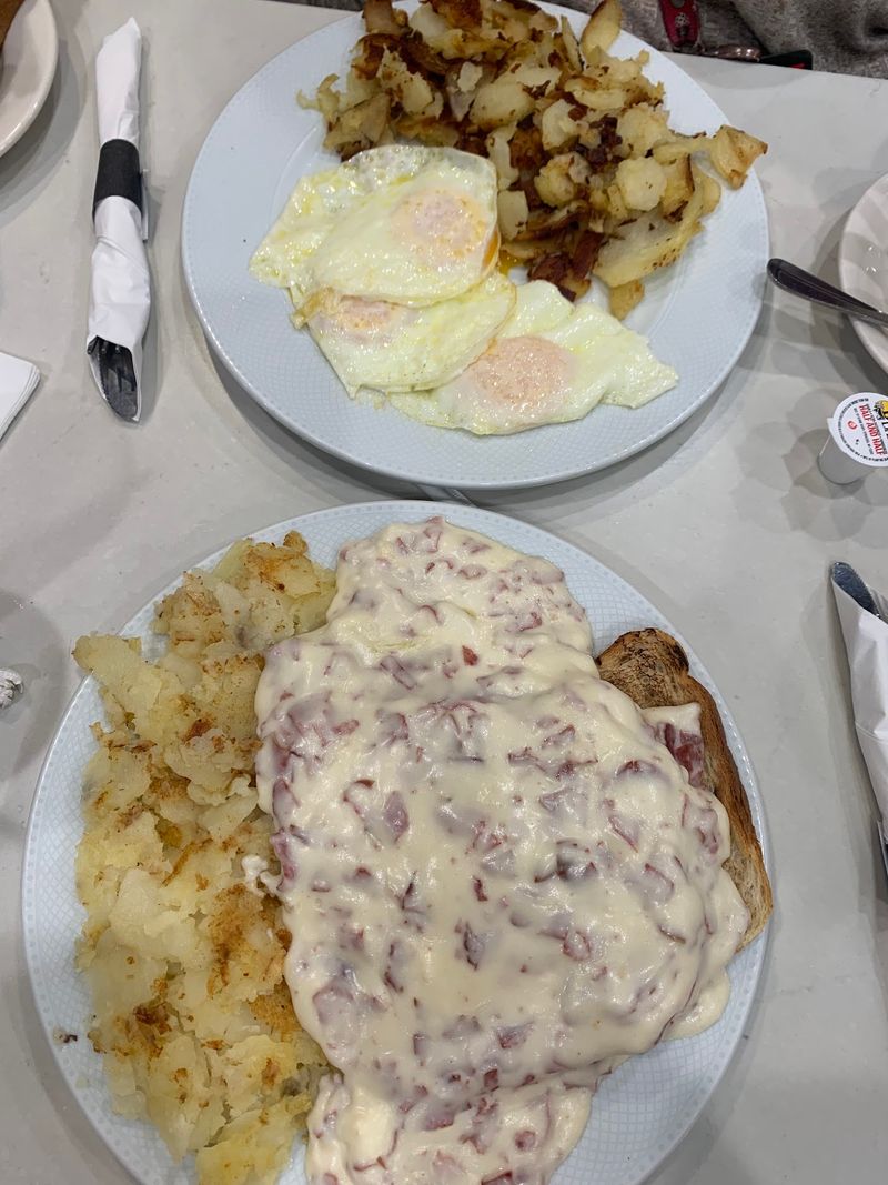 Portions That Make You Rethink What a Normal Plate Looks Like Portions That Make You Rethink What a Normal Plate Looks Like