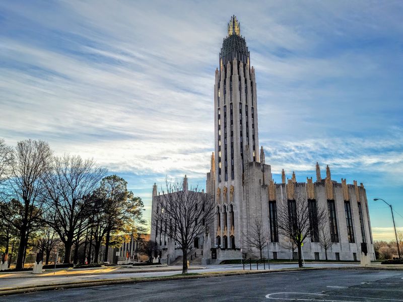 Practical Visiting Details: Hours, Parking, and Getting There