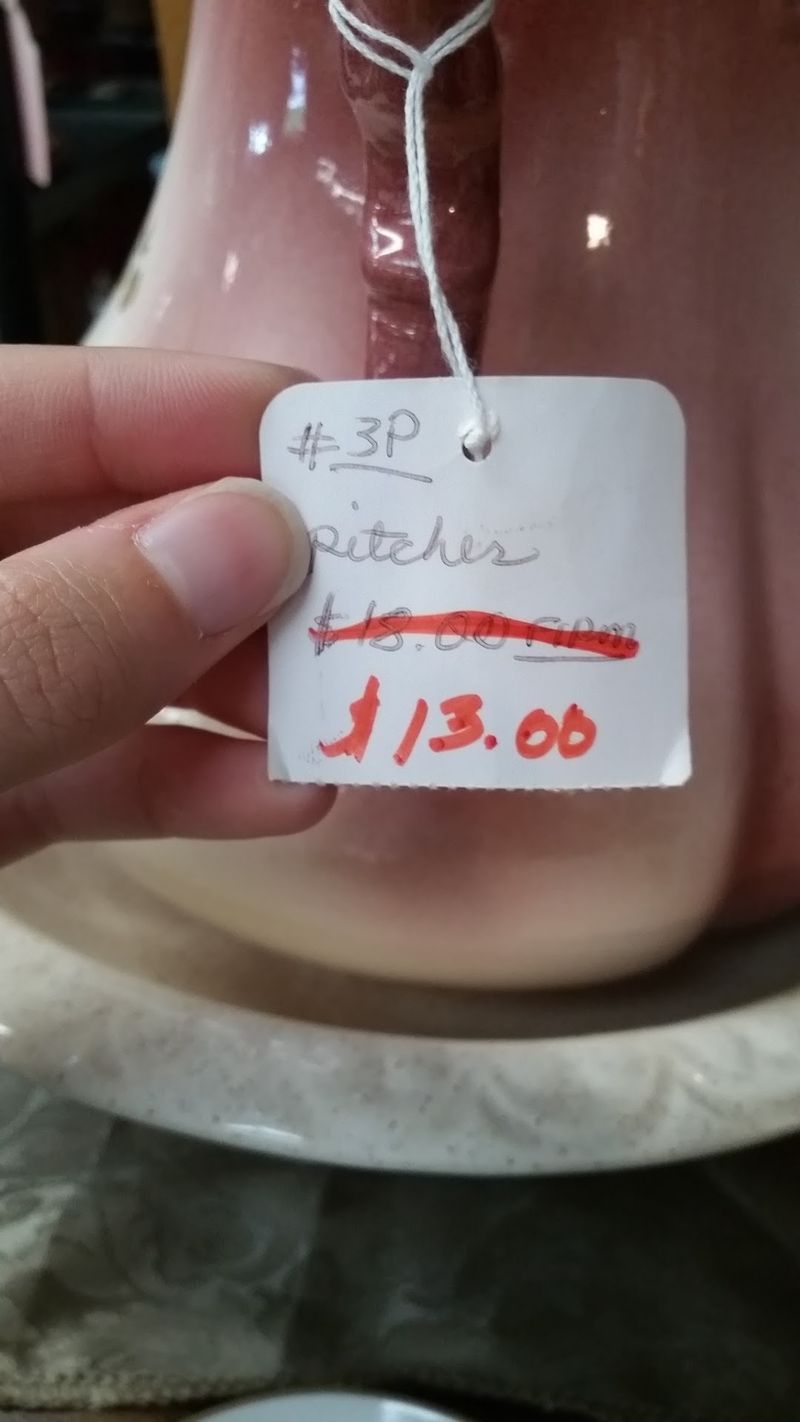 Prices That Depend on the Booth Prices That Depend on the Booth
