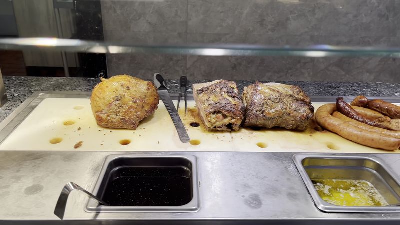 Prime Rib and Lamb at the Carving Side