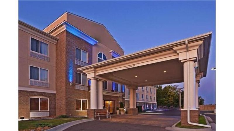 Quality Inn & Suites Bethany - Oklahoma City West, Bethany, OK